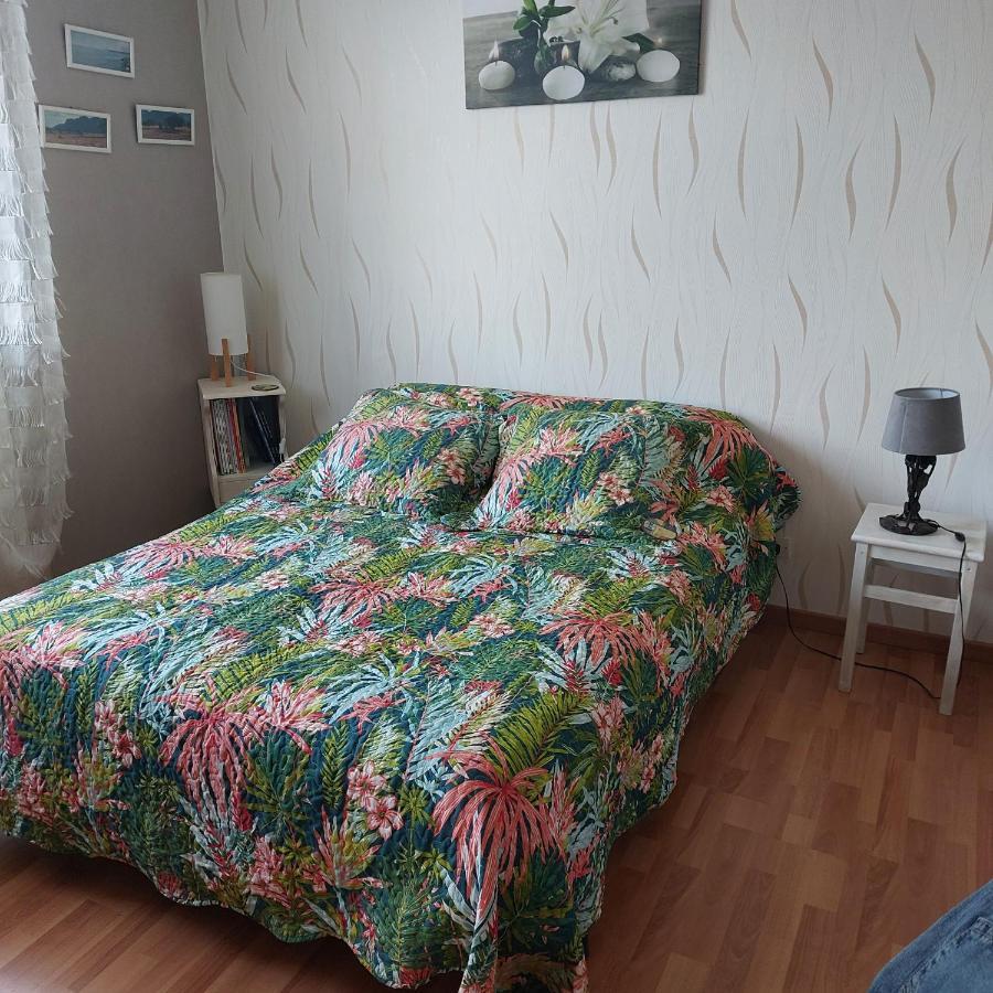 Bed and Breakfast Tulipe24 Savigne-l'Eveque Exterior foto